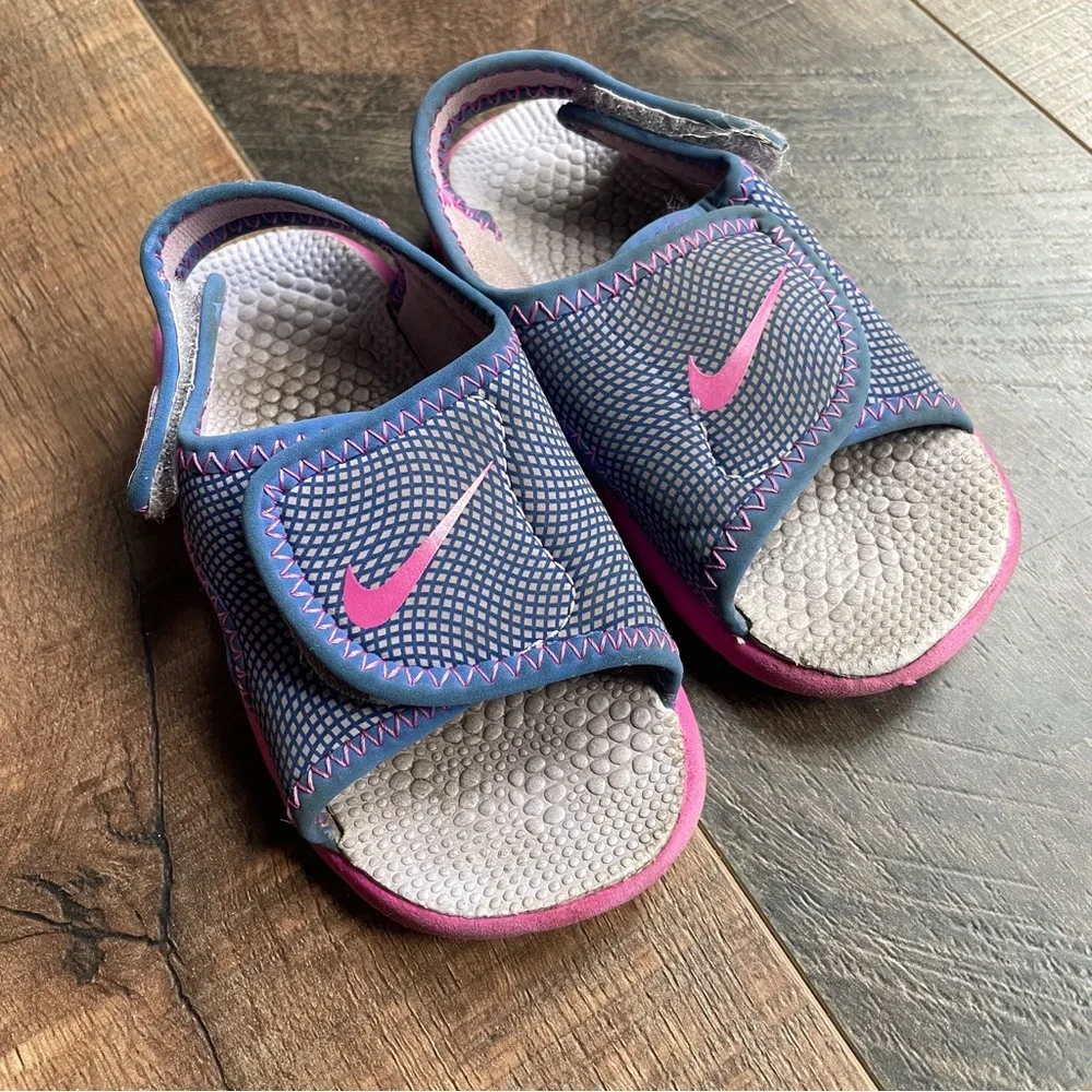 Girls Sandals - Picture 9 of 11